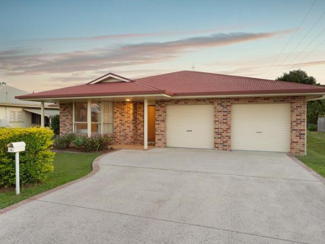 Rare corner block in prized position, just 200m to the town centre