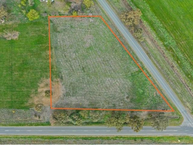 Rare Corner Block Peaceful Location