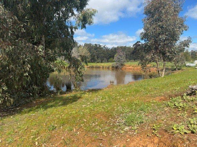 RARE COUNTRY OPPORTUNITY!