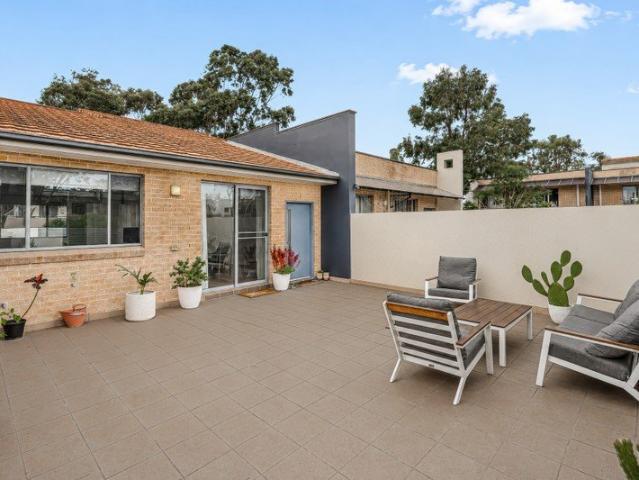 Rare Courtyard Residence in a Sought After Parklea Location
