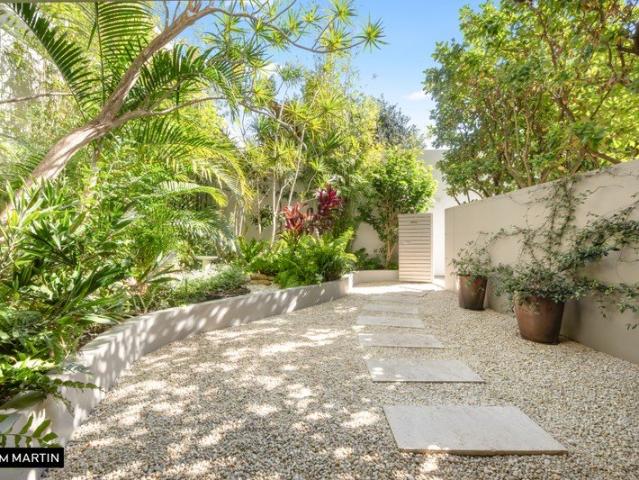 RARE DUAL ACCESS PRIVATE GARDEN APARTMENT