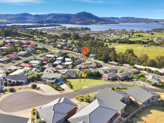 Rare Dual Dwelling Opportunity with Stunning River Views