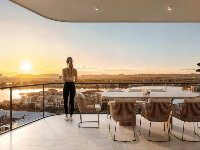 Rare Dual Income Residence with Self Contained Studio & Rooftop Amenities