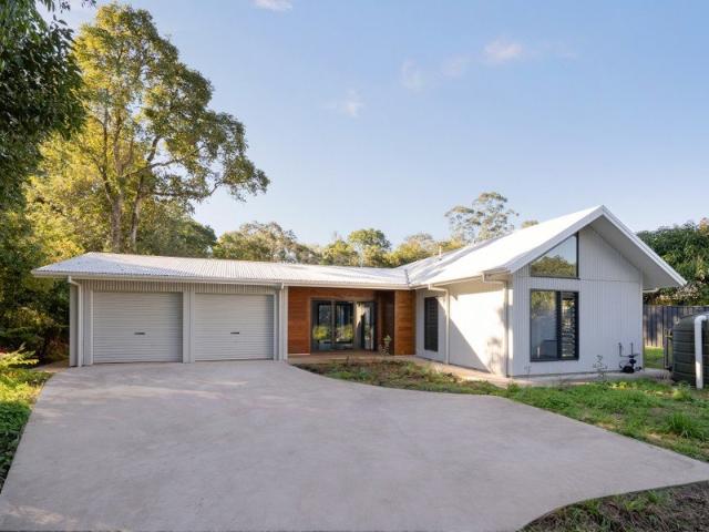 Rare Dual Living Opportunity on 1,800m2 Endless Potential Just 1.5km from Bellingen CBD