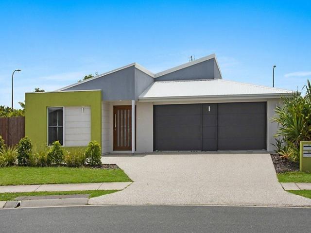 RARE DUAL LIVING OPPORTUNITY IN PRIME BRIGHTWATER LOCATION