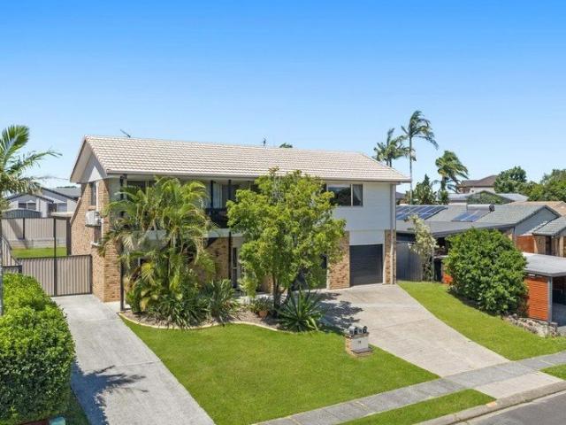 Rare Dual Living Opportunity with Multiple Income Streams and Hinterland Views!