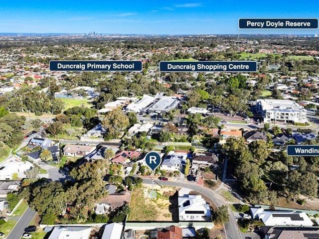 Rare Duncraig Earth Elevated Green Title Vacant Land