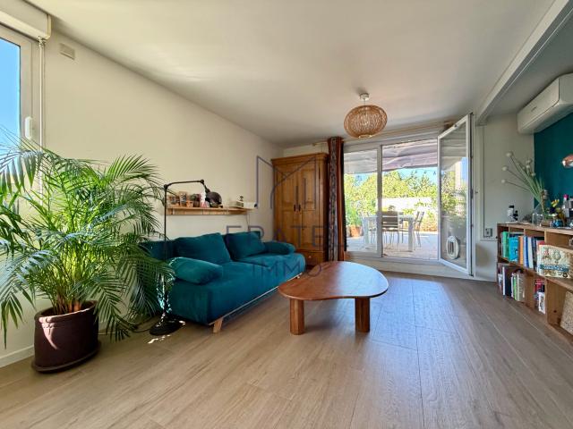Rare Duplex inversé au dernier étage avec 68 m2 de terrasse