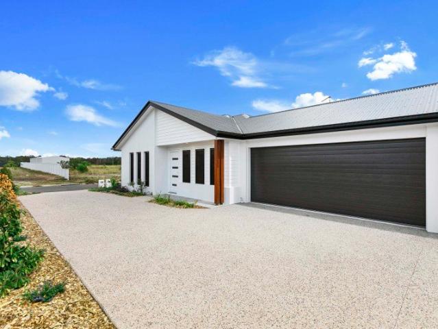 Rare Duplex Opportunity in Burrum Heads
