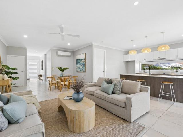 RARE DUPLEX PAIR TWO RESIDENCES ONE TITLE