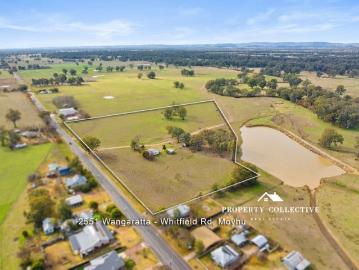 Rare Development Opportunity in the Heart of Moyhu