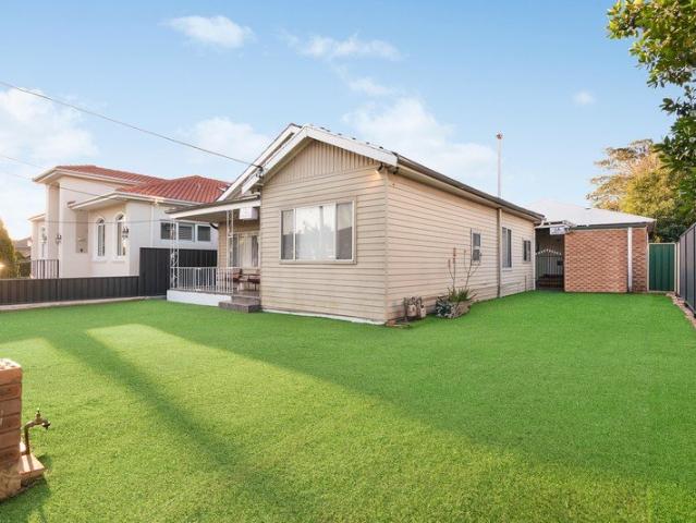 Rare development potential on sizeable rear north block