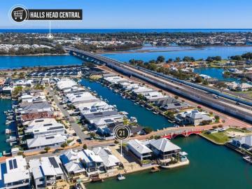 Rare East Facing Canal Lot