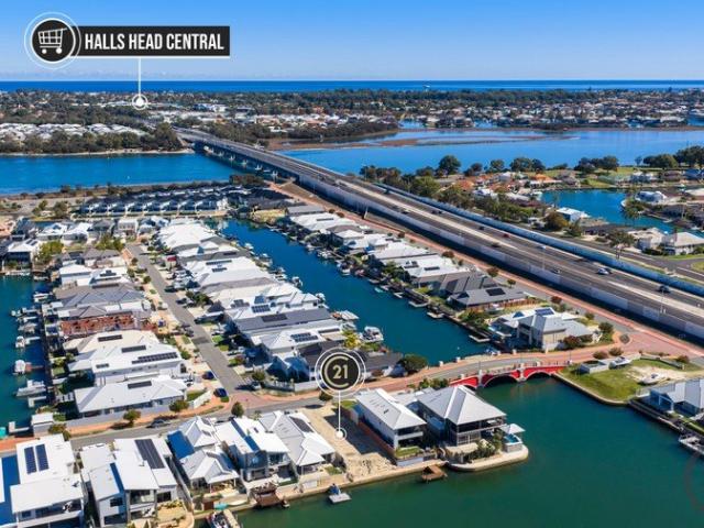 Rare East Facing Canal Lot