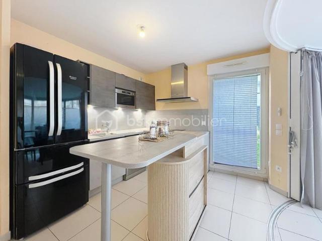 RARE EN CENTRE VILLE DE BONNEUIL– APPARTEMENT 3 PIÈCES 62 m2 AVEC TERRASSE ET PARKING