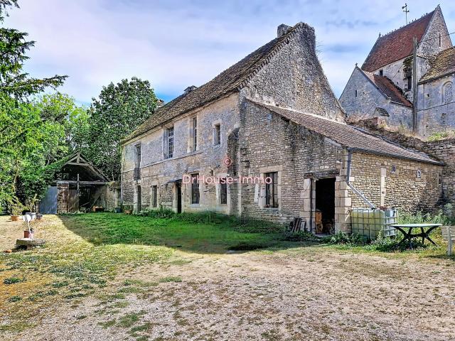 Rare ! Ensemble immobilier de caractère sur terrain de 3446 m² avec grange classée