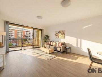 RARE FULL BRICK APARTMENT | AUTOMATIC LOCK UP GARAGE | WALK TO STATION