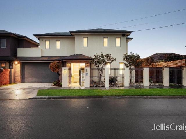 Rare Find: Standalone Modern Family Living