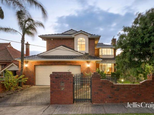 Rare five bedroom family scale in the Glencairn Estate