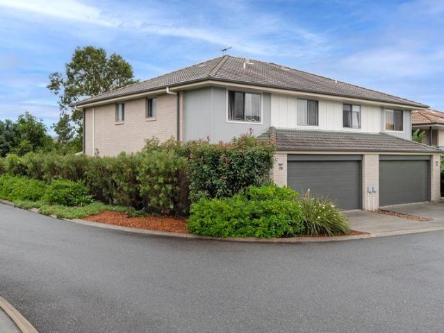 Rare Four Bedroom Townhouse Offering Two Ensuites!