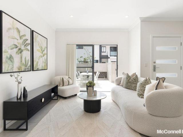 Rare Four Bedroom Townhouse with Space, Light & Exceptional Family Appeal
