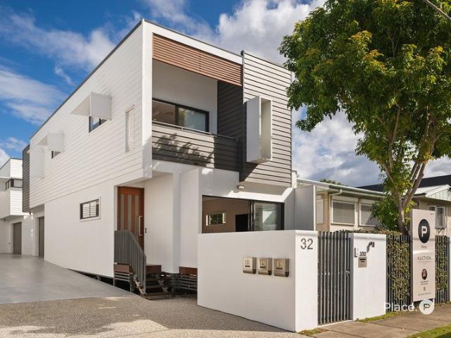 Rare Freestanding Four Bedroom Residence in the River Avenues
