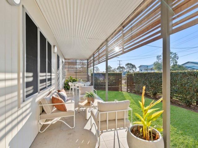 Rare Ground Floor Unit! Small boutique complex