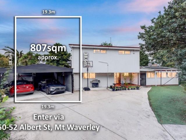 HIGH YIELD INVESTMENT OPPORTUNITY WITH ROOMING HOUSE POTENTIAL!