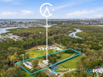 Rare Hope Island Landholding Character Home, Massive Shed Infrastructure