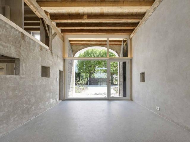 Rare house in the Geneva countryside