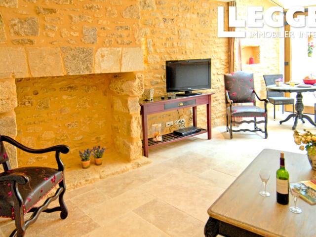 Rare: Immeuble de caractère cité médiéval – 2 appartements avec espaces extérieurs sans copropriété | Sarlat