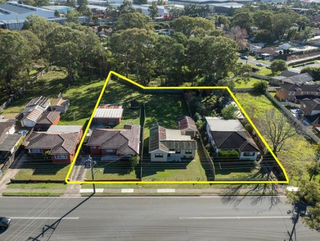 Rare Ingleburn Development Opportunity Three Existing Homes on a Significant 2,944m² Landholding!