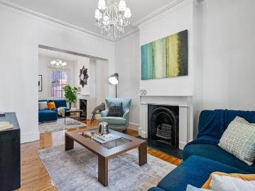 Rare Inner City 4 Bed Terrace Opportunity In Prime Near Harbour Setting