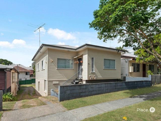 Rare Inner City Opportunity | LMR2 Zoning & Dual Income Potential