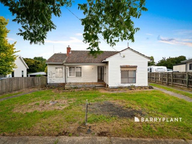 Rare 1,090sqm+ Allotment Just Moments from the Golf Club
