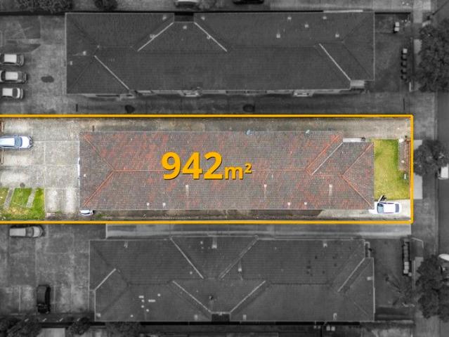 Rare Investment Opportunity! Entire 8 Unit Block for Sale