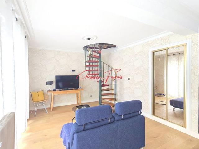 RARE Joli duplex rénové 92m2 4 pièces Hypercentre Fougères 35300 BRETAGNE