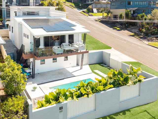 Rare King Beach Home with Swimming Pool