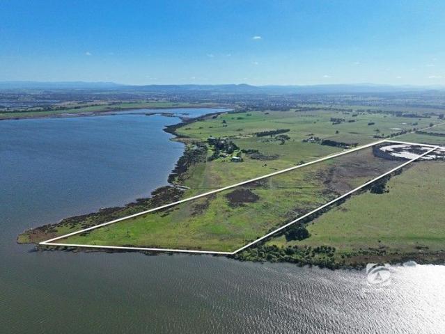 RARE LAKESIDE OPPORTUNITY