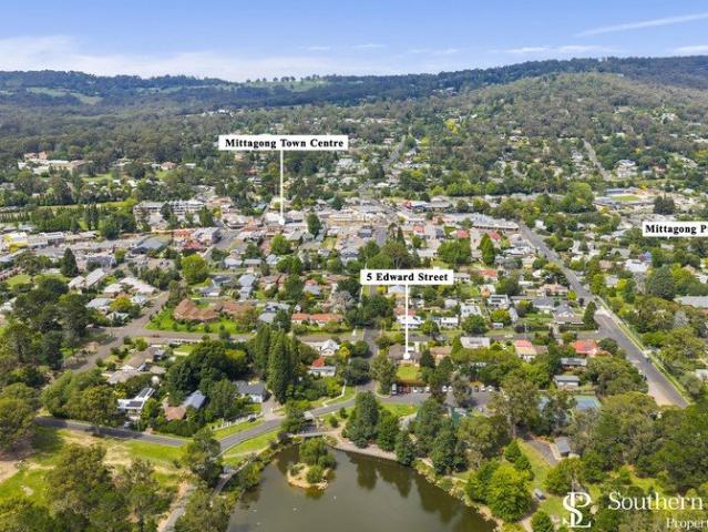 Rare Lakeside Home for sale in the heart of Mittagong