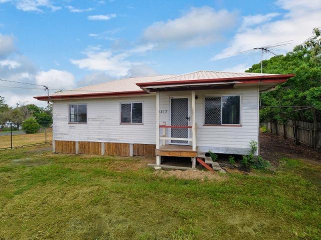 RARE LANDHOLDING OPPORTUNITY HOUSE PLUS ADJOINING 731m² BLOCK OFFERED TOGETHER