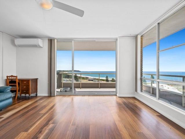 RARE LEVEL 7 PENTHOUSE PANORAMIC DEE WHY LAGOON & OCEAN VIEWS WITH DIRECT BEACH ACCESS