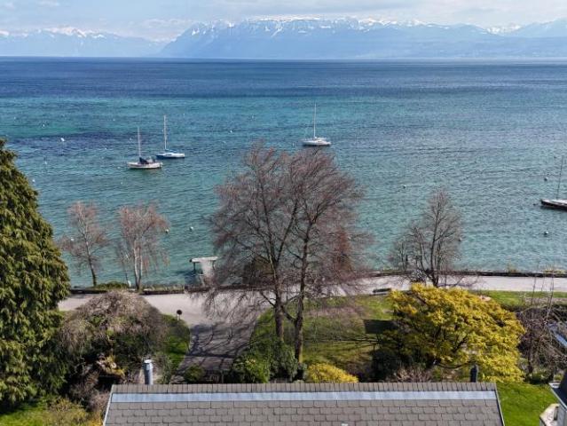 RARE Liegenschaft direkt am See mit Bootssteg