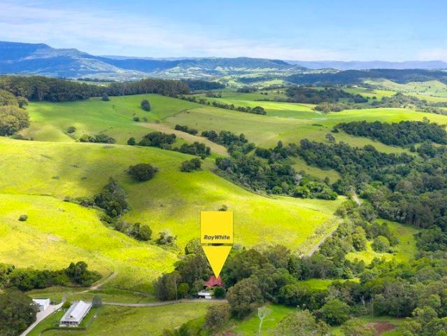 Rare lifestyle acreage offering peace, privacy & convenience