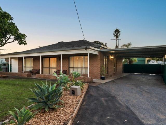 Rare Lifestyle Opportunity on 1,247m2!