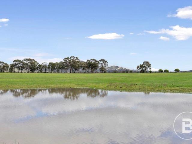 Rare Lifestyle Opportunity Opposite the Iconic Kooyoora State Park