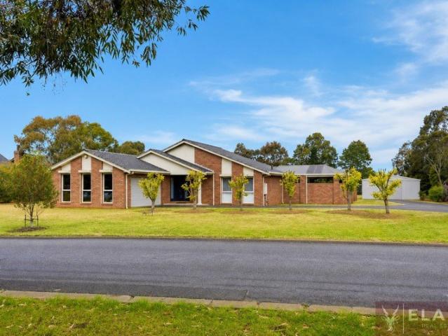 Rare Lifestyle Property on over 1.6 Acres Approx A Sanctuary of Space, Comfort, and Endless Potential