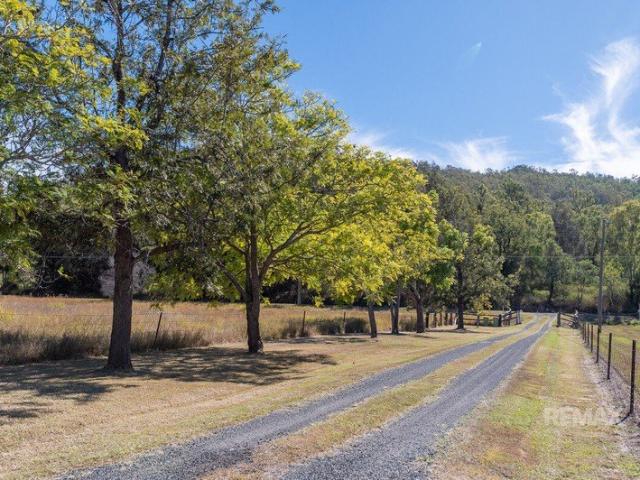 Rare Lifestyle Retreat 13.76 acres with Bore & Adjoining Creek