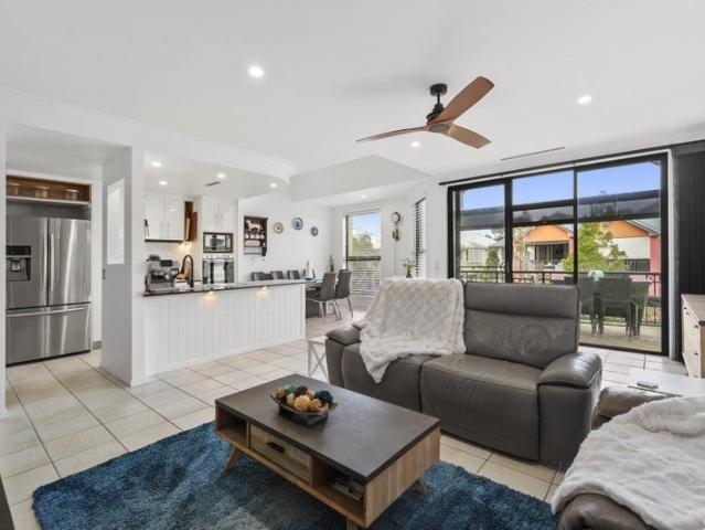 Rare Loft Residence in The Vistas | Potential 3rd Bedroom!