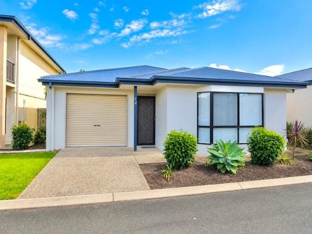 Lowset 3 Bedroom Villa in Beautiful Bayview Palms Gated Community!